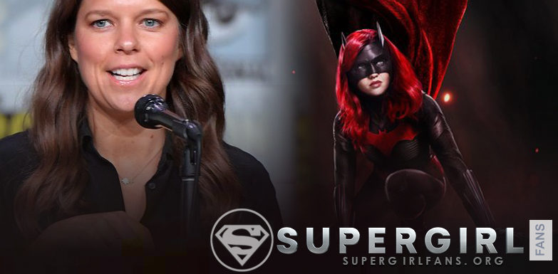 Caroline Dries productora de Batwoman el mejor crossover del mundo con Supergirl
